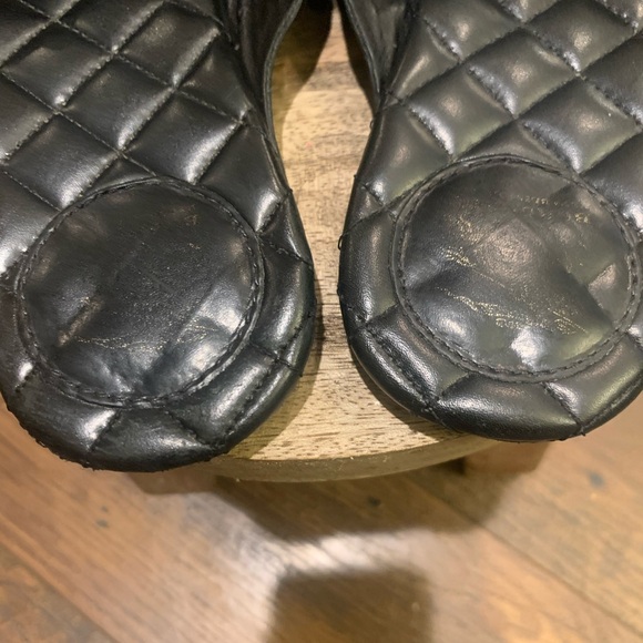 Burberry Black Quilted Sandals / Thong - Picture 8 of 11